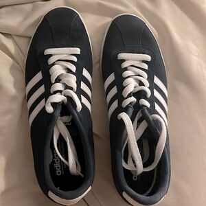 Women’s 9 Adidas Neo Comfort Fit